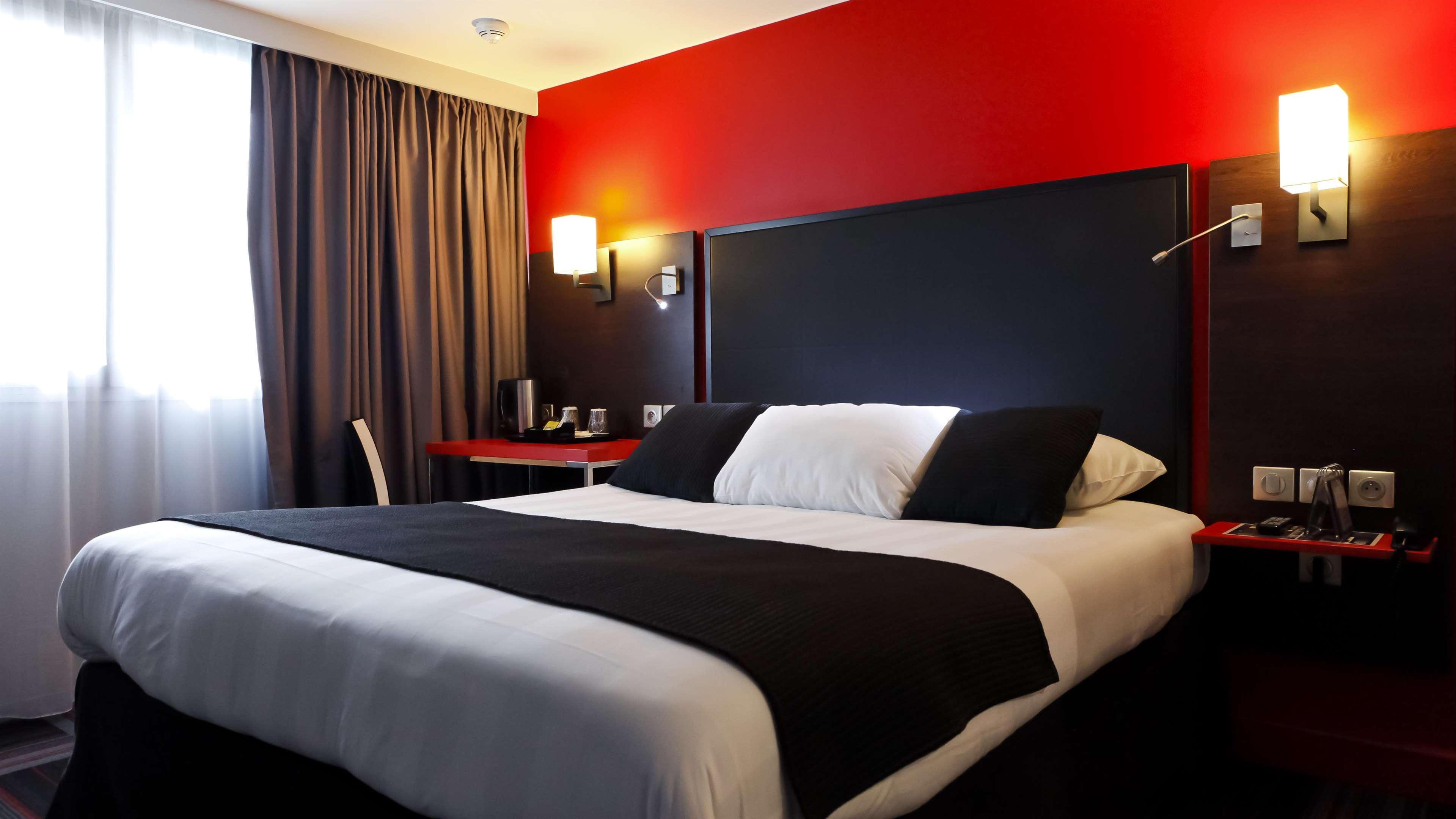 Kyriad Lyon Sud Sainte Foy Exterior photo