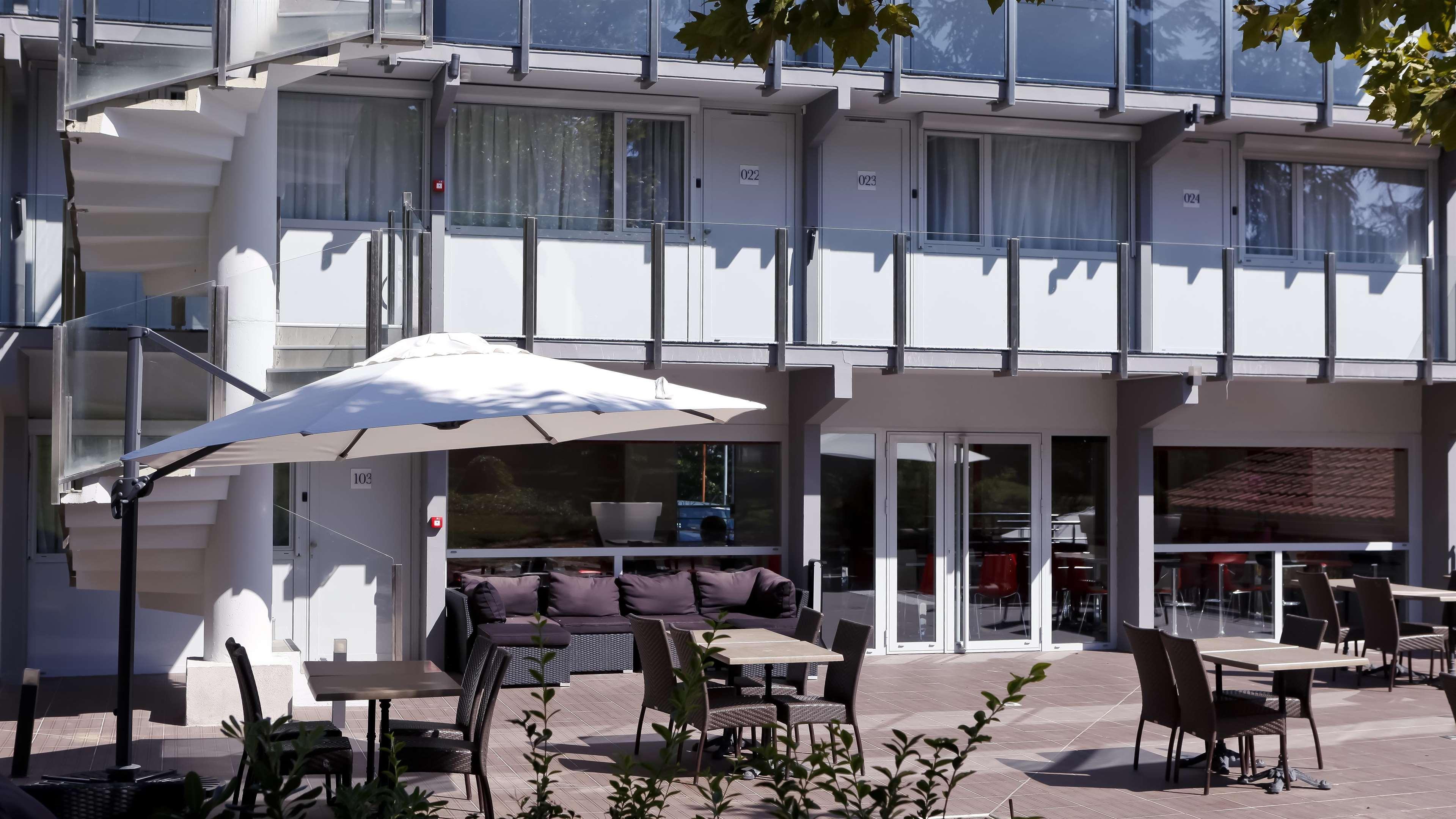 Kyriad Lyon Sud Sainte Foy Exterior photo